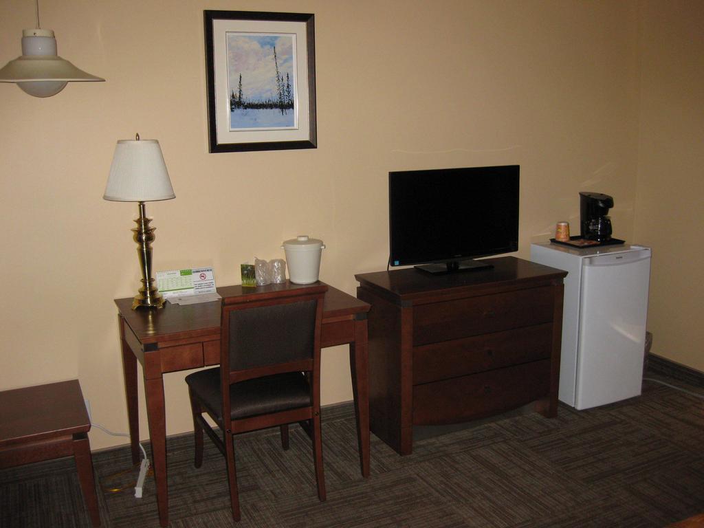 Hotel Matagami Екстер'єр фото